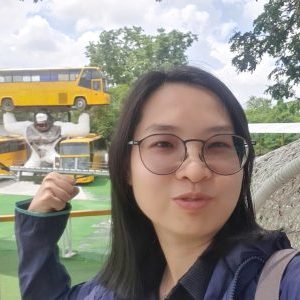 Khuyên Nguyễn - nhóm người quan sát - kế toán taxmin. đã tham gia được một năm ở công ty In One Soluttions